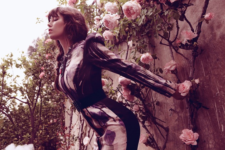 jessica-biel-by-dusan-reljin-love-in-bloom---us-instyle-august-2012-4