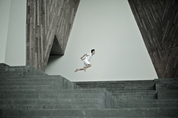 Amazing 'levitating' pictures by Jeff Cheong and Jayden levitationsg08
