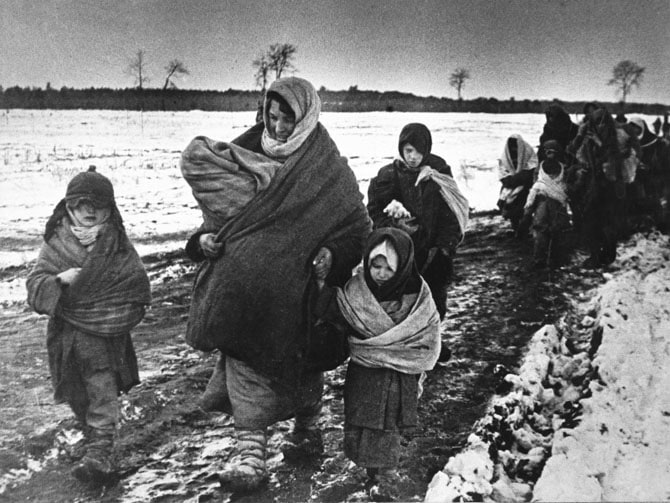 1943 Year in Pictures 24