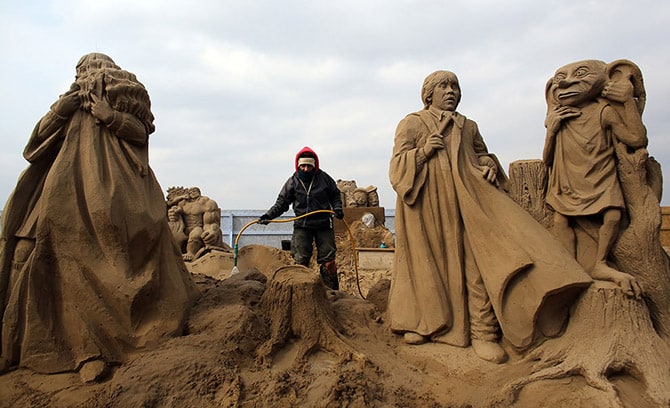 "Sand Sculpture" Festival in England 8