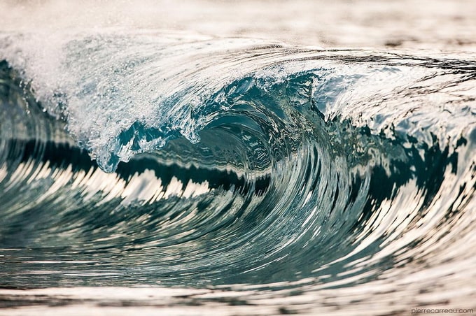 Sculptural Wave Photography by Pierre Carreau pierrecarreau07