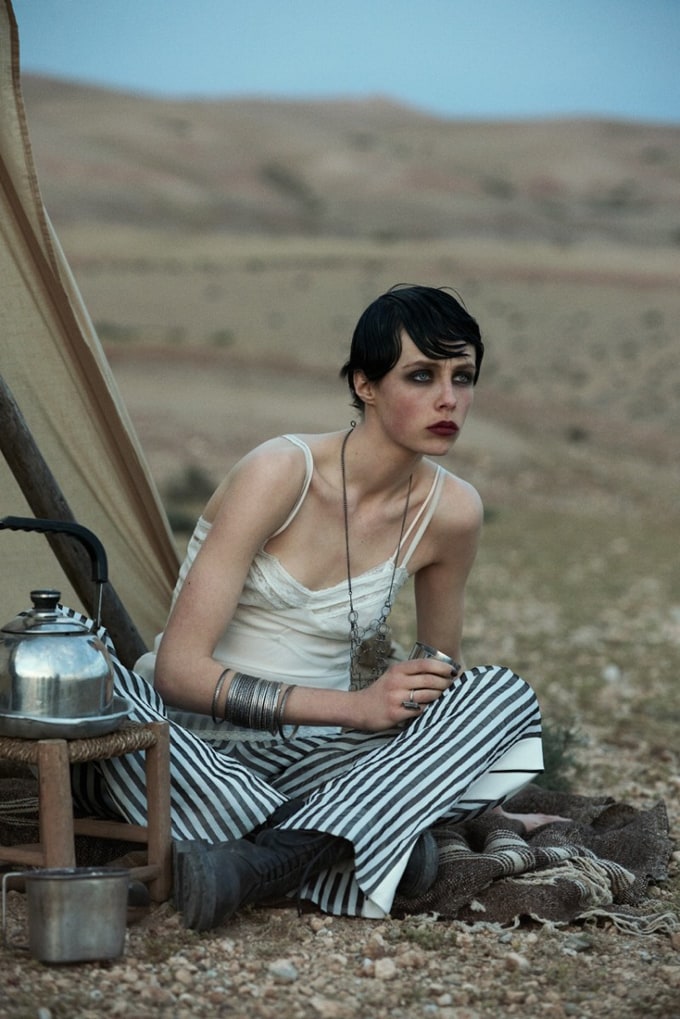 Walk through Morocco with Vogue US peter-lindbergh-edie-campbell5