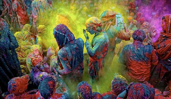 gulal-throwing-festival