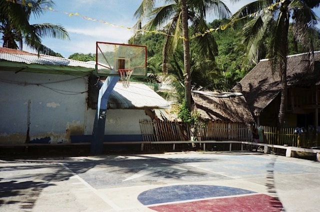 Lost Hoops – Neglected Basketball Hoops by Adrian Skenderovic lost_hoops_01