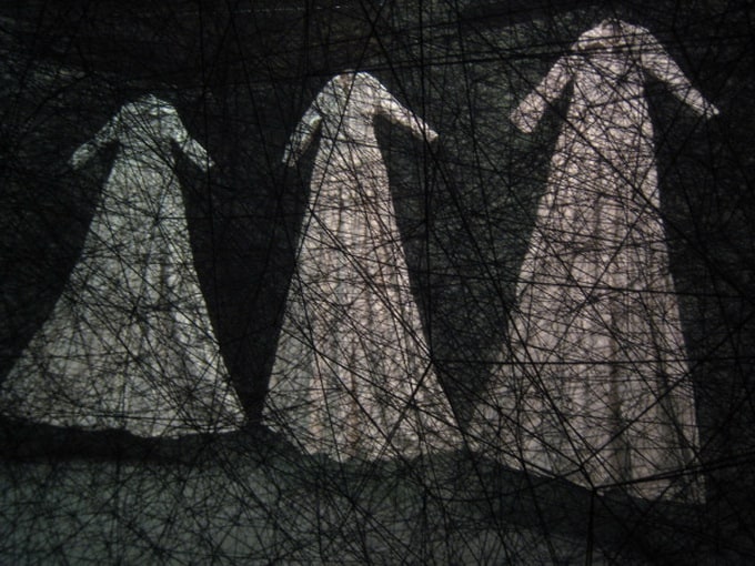Installations by Chiharu Shiota chiharu-shiotas-installations-01-600x909