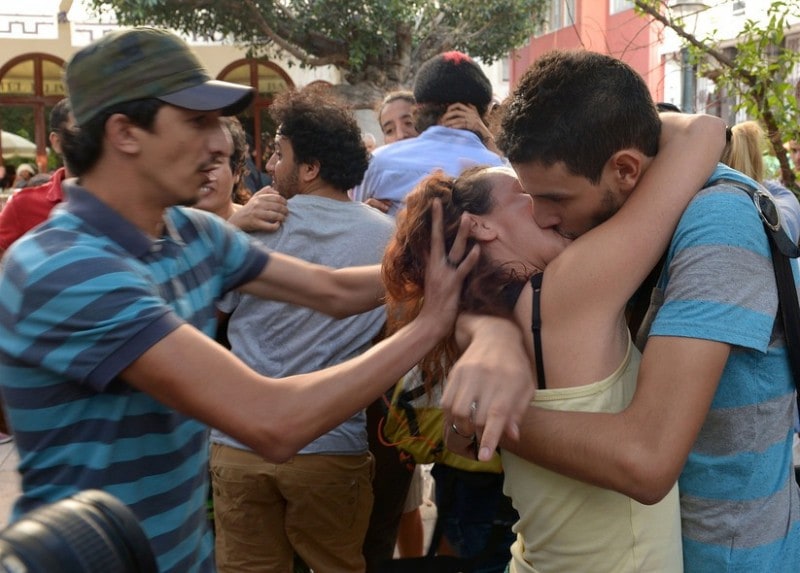 The 25 Most Breathtaking Kisses of 2013 184222914_10