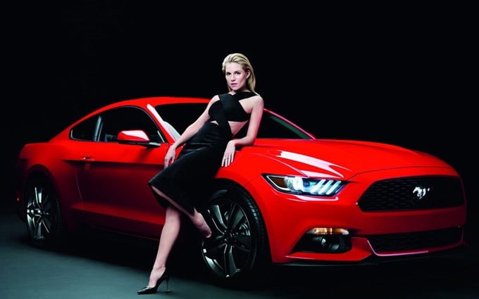 800x500xsienna-miller-ford-mustang4_jpg_pagespeed_ic_sd2EzOJsPO