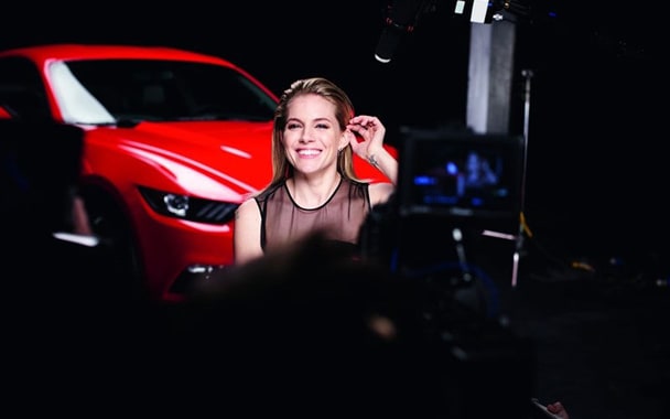 800x500xsienna-miller-ford-mustang6_jpg_pagespeed_ic_nqf1ukpqwa