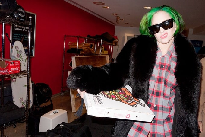 800x534xlady-gaga-by-terry2_jpg_pagespeed_ic_jmzeipcbiv