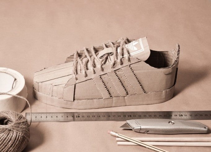 Сardboard "Adidas Originals" adidas-originals-with-cardboard-640x465