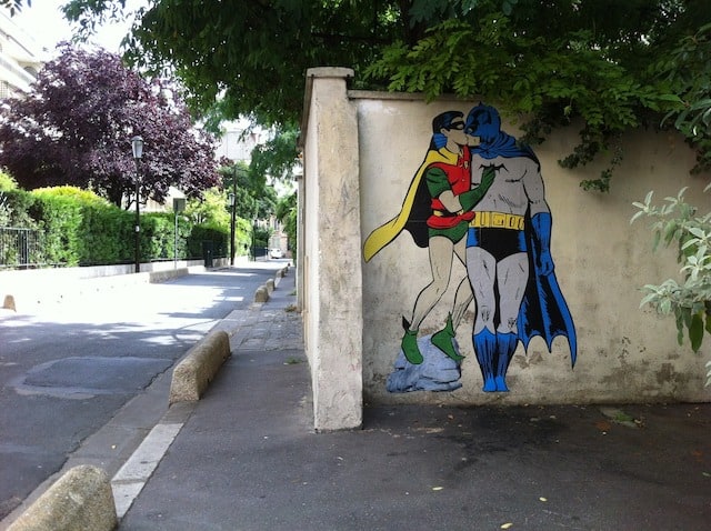 batman-and-robin-kissing.-by-memeirl-in-france-1-liten