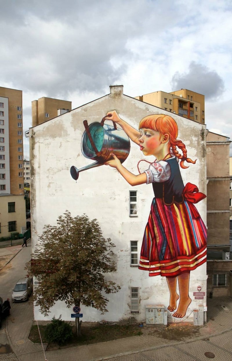 mural-by-natalii-rak-at-folk-on-the-street-in-białymstoku-poland-3-mindre