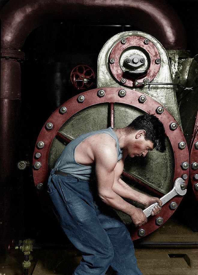 21 Realistically Colorised Retro Photos coloredretro19
