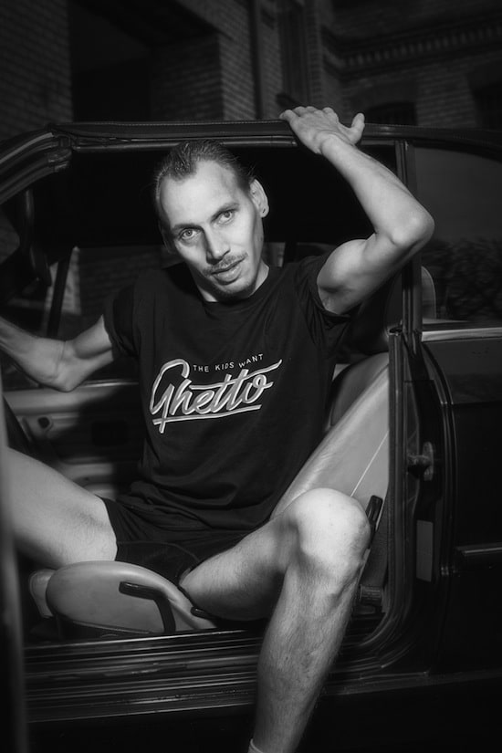 Muschi Kreuzberg: Tough Guys, Soft Poses - Barely Legal Lookbook muschi-kreuzberg-barely-legal-lookbook-03