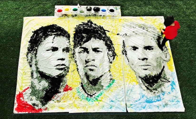 portraits_of_world_cup_superstars_painted_only_by_feet_and_soccer_ball_2014_04