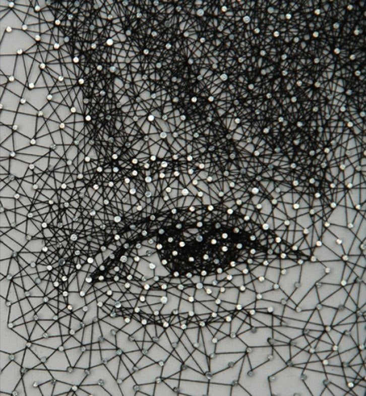 Portraits-Made-From-a-Single-Thread-Wrapped-Around-Thousands-of-Nails-By-Kumi-Yamashita-Rungmasti.com-07