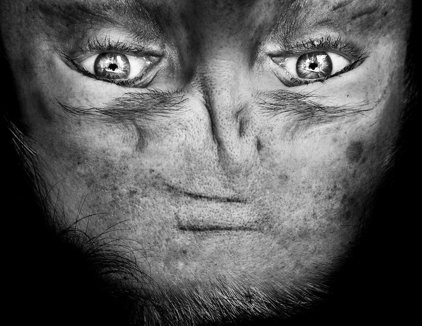 alienation_upside_down_portraits_make_people_look_like_aliens_2014_05