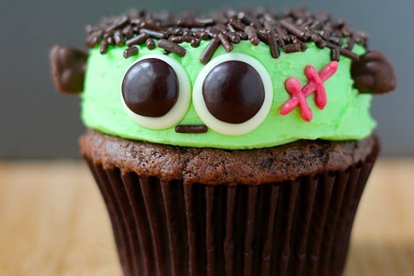 Frankenstein-Cupcakes-from-Your-Cup-of-Cake