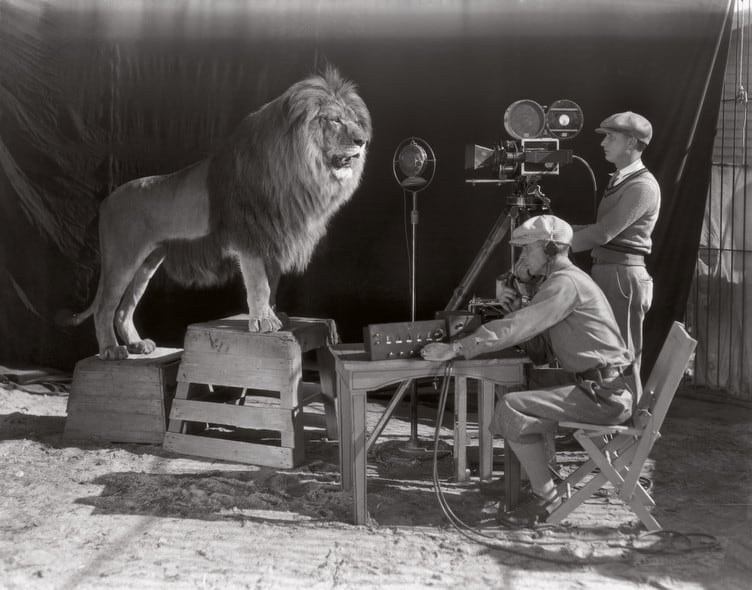 Filming of the MGM screen credits - The beginning of the Hollywood era, 1928