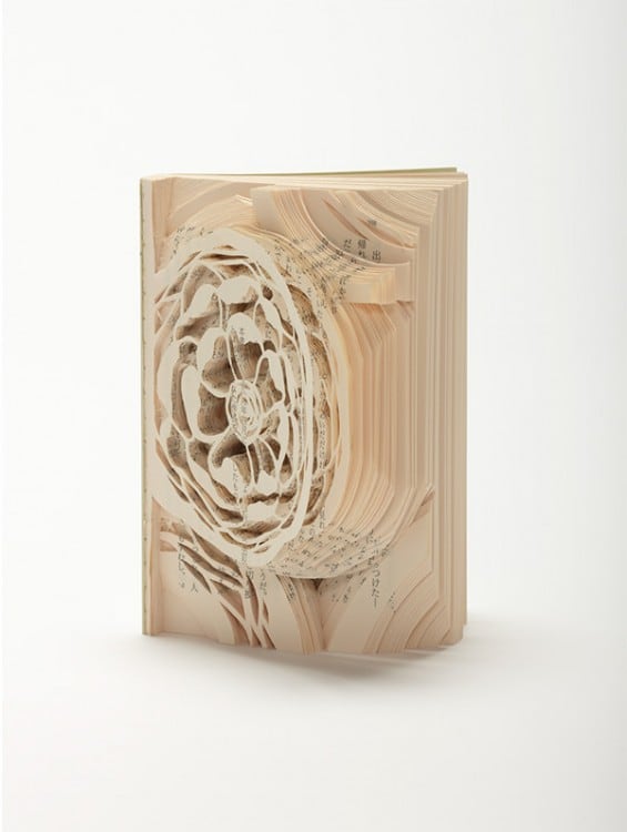novels_transformed_into_book_art_03