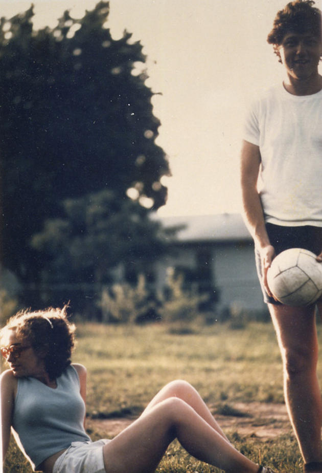 Bill and Hillary Clinton playing volleyball in 1975