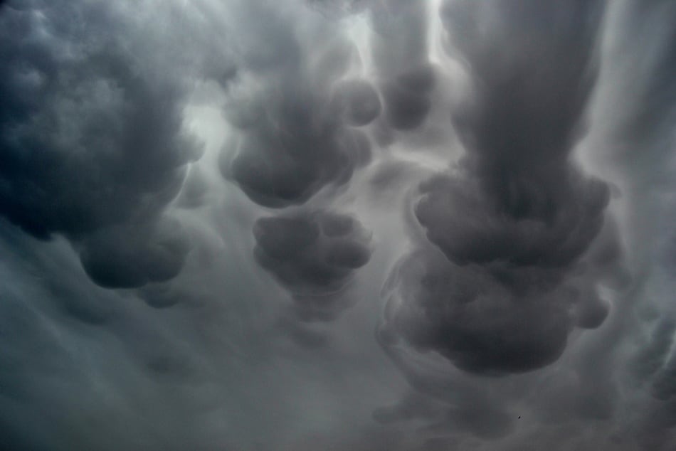 strange_clouds_21