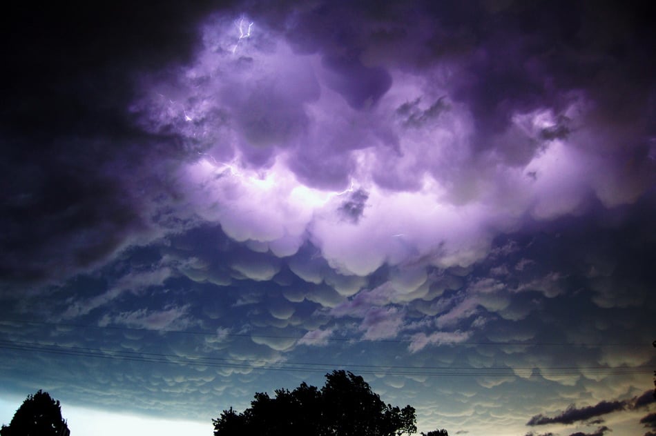 strange_clouds_23