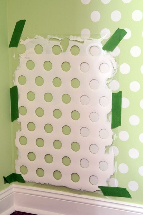 You can use an old laundry basket for polka dot walls.