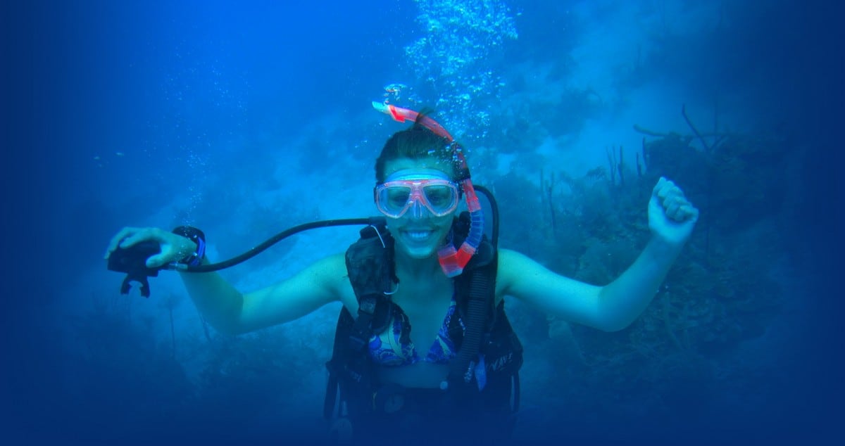 scuba diving in utila