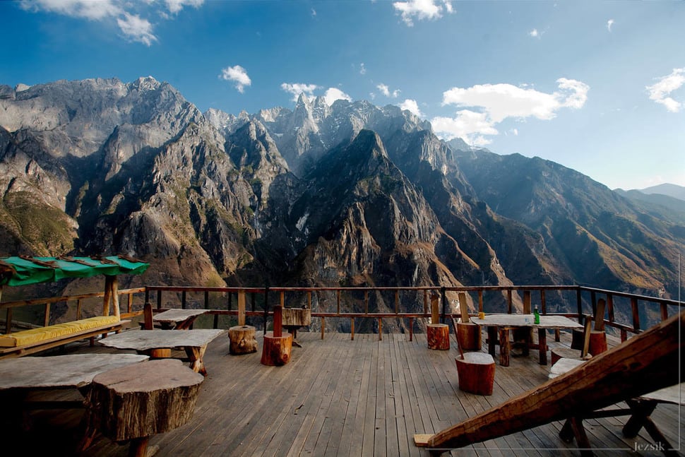 tiger leaping gorge bar
