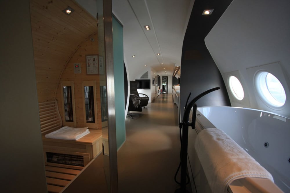 airplane_suite_14