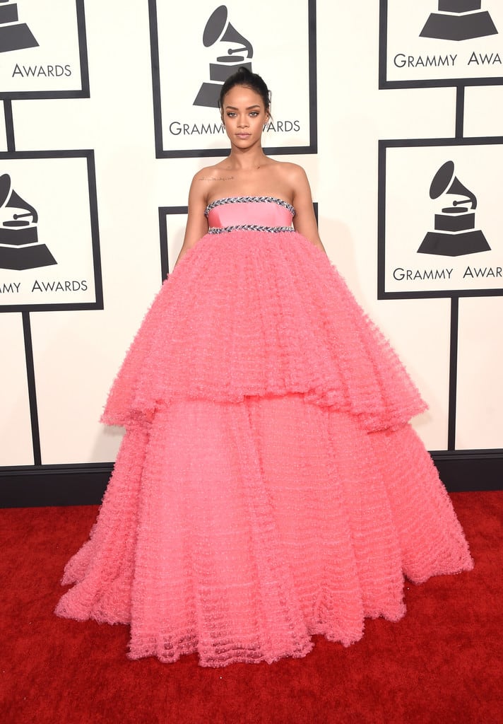 rihanna-giambattista-valli-couture-pink-dress-grammys-2015