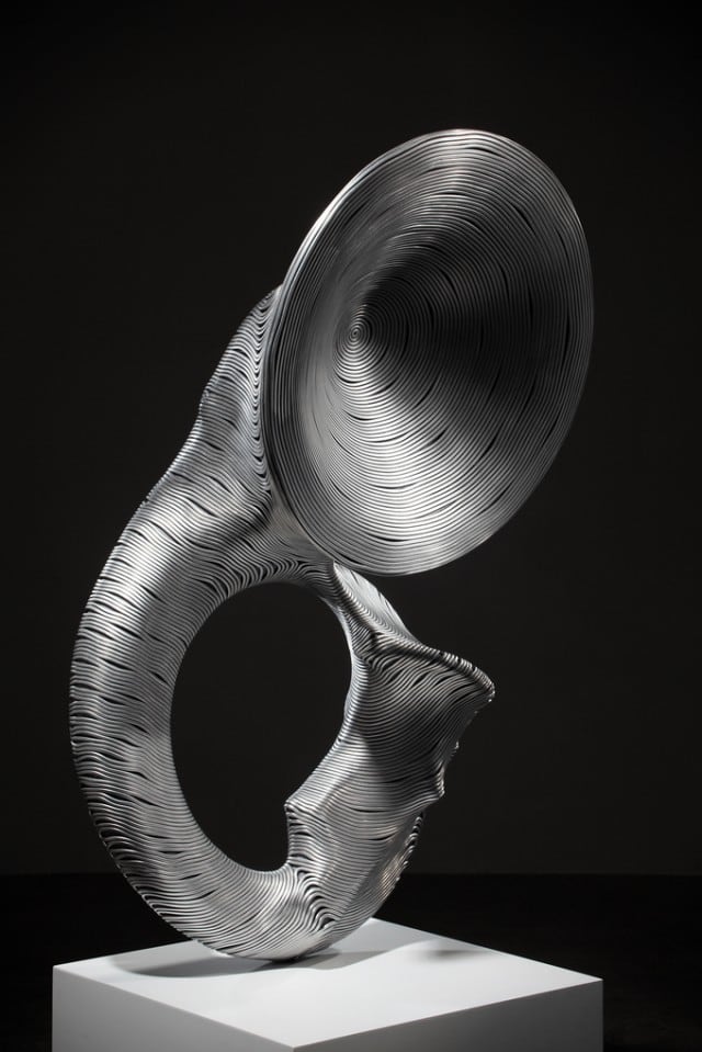 Aluminium-Wire-Sculpture_18-640x959