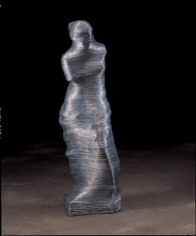 Aluminium-Wire-Sculpture_2-640x771