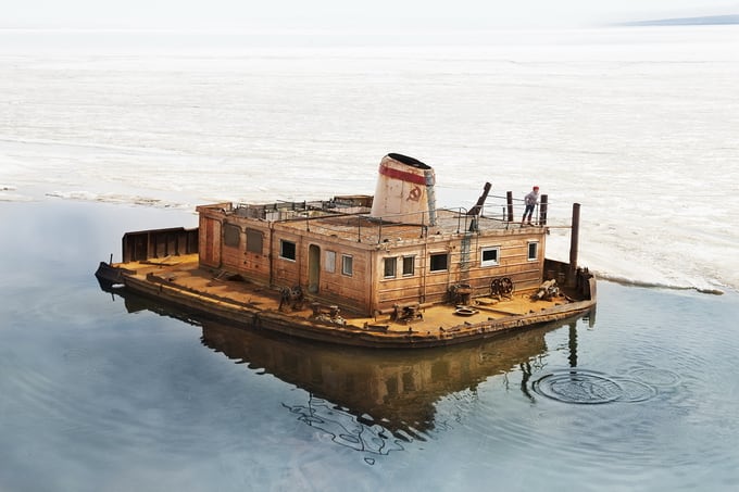 Evgenia Arbugaeva’s Breathtaking Journey into Remote Parts Of Russia evgenia arbugaeva