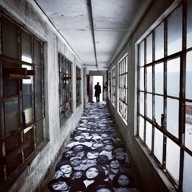 Haunting Photo Exhibition In Abandoned Ellis Island Hospital by JR juxtapozjrellis05-1