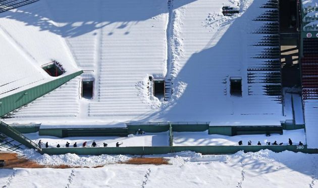 Winter of 2015: 16 Photos of Boston's Whitest Winter ryan_bleachers_spts-001