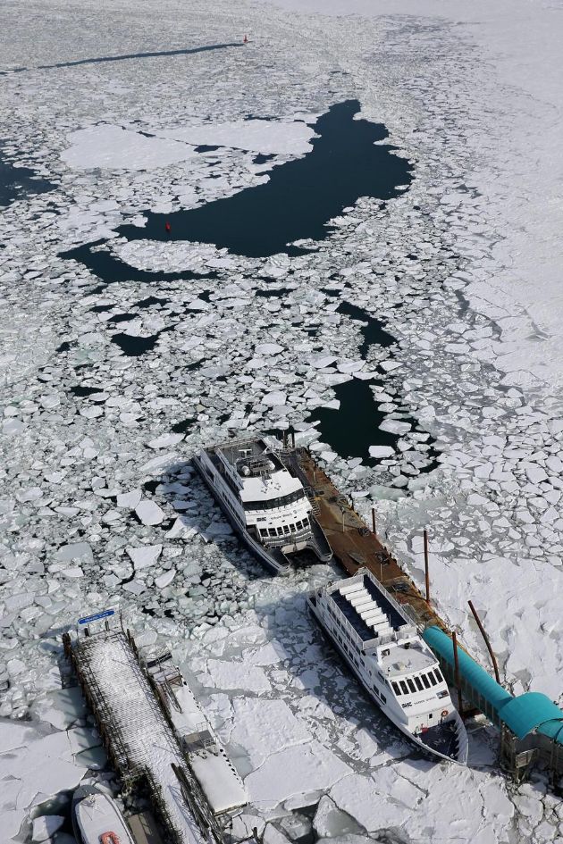Winter of 2015: 16 Photos of Boston's Whitest Winter ryan_frozenferry_met