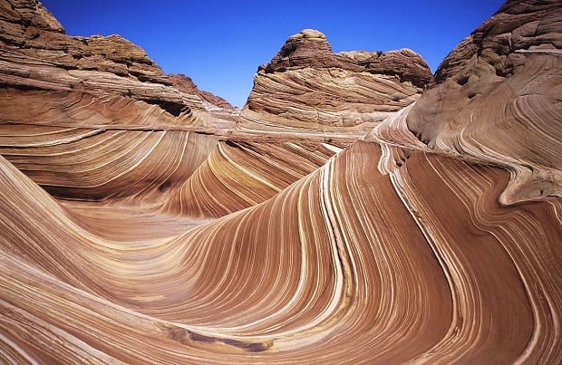 1280px-thewave_1600pixels