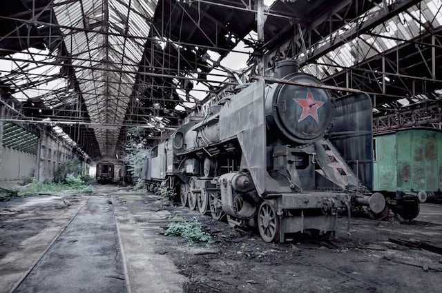 Abandonned-Soviet-Buildings-by-Rebecca-Litchfield6