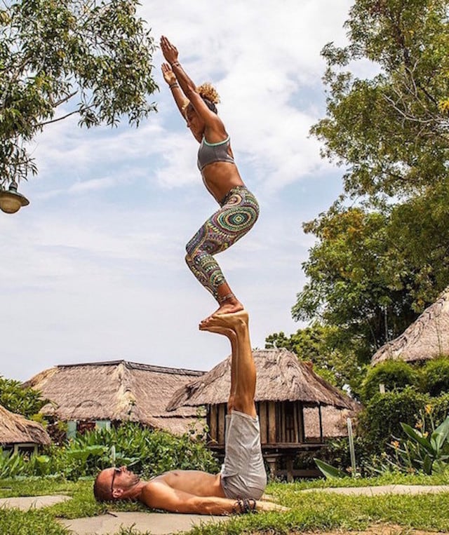 "Come Fly With Me": Gravity Defying Yoga Poses In Photos gravity-defying-yoga-poses-in-photos_5