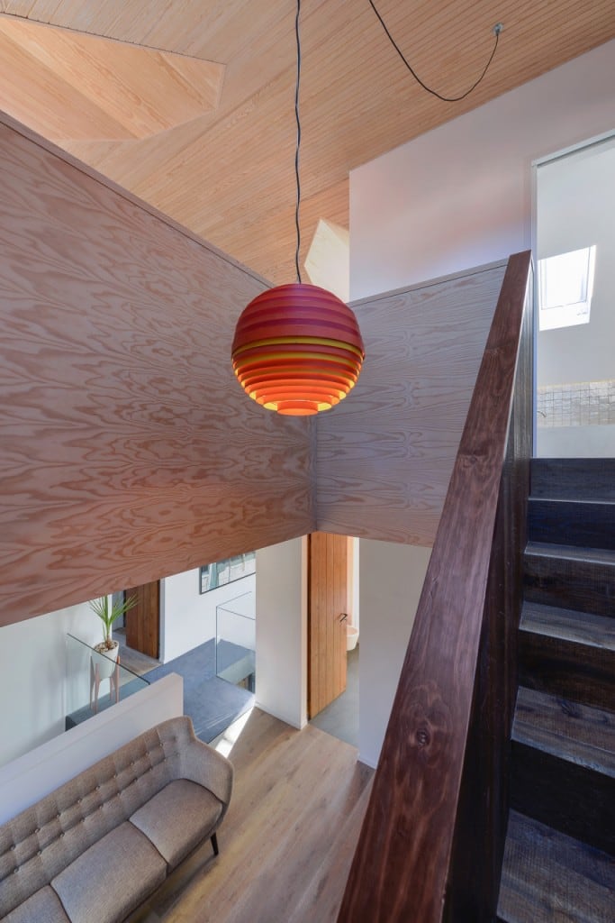 House in Estoril / Ricardo Morena harmonious-relationship-between-the-old-and-the-contemporary-architecture-house-in-estoril-homeworlddesign-42-683x1024