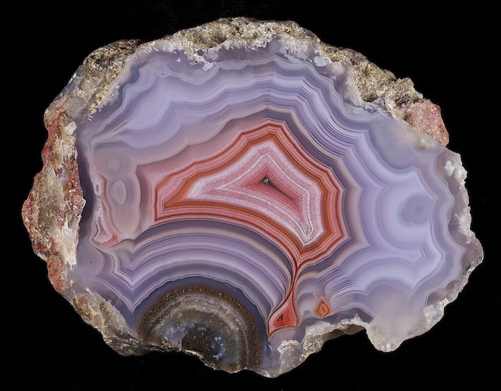 The Breathtaking Beauty and Colorful Diversity of Agate agate3agatehill