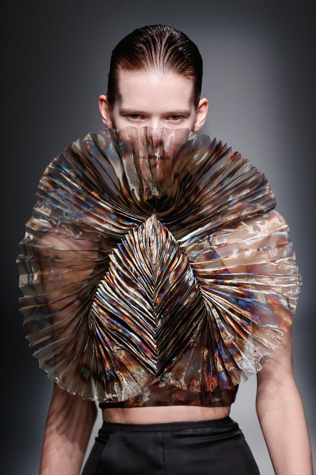 iris van herpen catwalk fashion show fw15