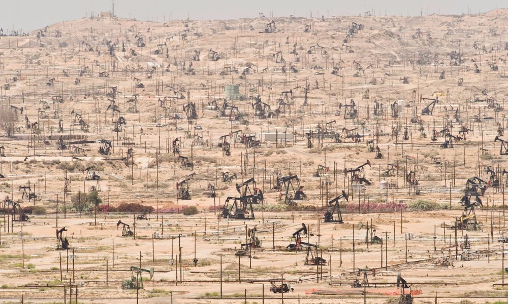 kern-oil-field-california