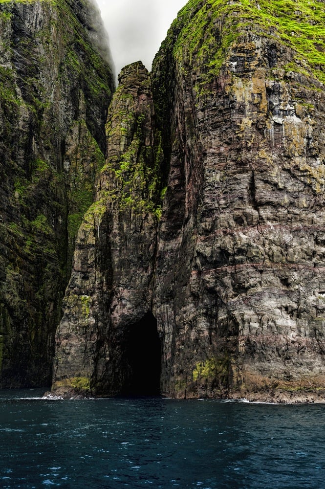 Faroe-Islands-Shutterstock-14