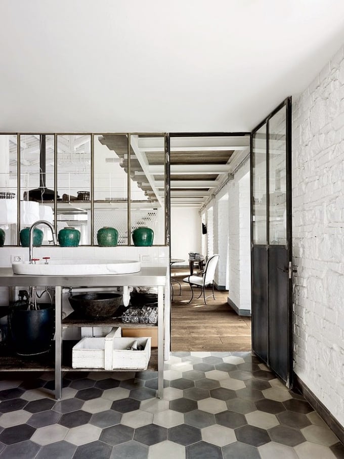 A Renovation in Umbria by Paola Navone residence-in-umbria-02-730x974