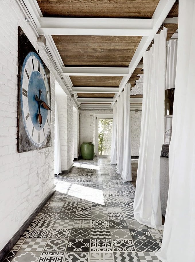 A Renovation in Umbria by Paola Navone residence-in-umbria-05-730x979
