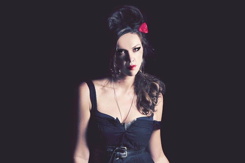 See How This Woman Tranformed Herseld Into 15 Iconic Women 13-amy-winehouse__880