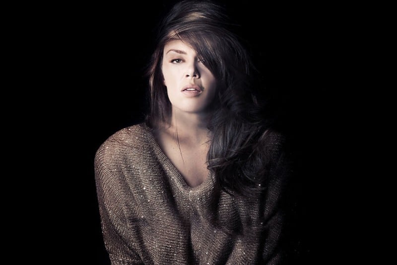 See How This Woman Tranformed Herseld Into 15 Iconic Women 8-cindy-crawford__880